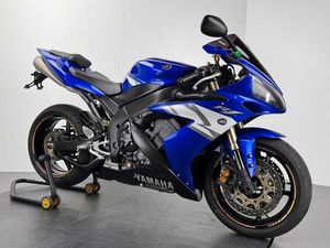 YAMAHA YZF-R1 RN12 *SERVICE NEU *GEPFLEGT