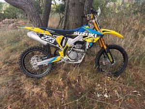 SUZUKI RM-Z 250