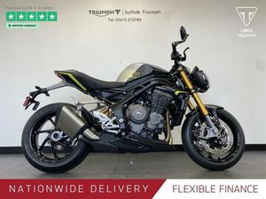 TRIUMPH SPEED TRIPLE 1200 RS