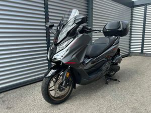 HONDA FORZA 125 SPECIAL EDITION /