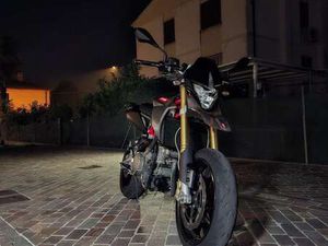 APRILIA DORSODURO FACTORY NERO