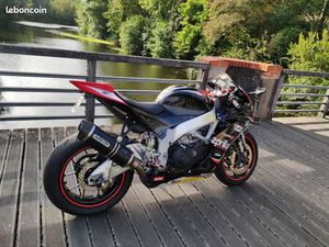 APRILIA RSV4