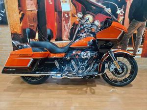 HARLEY DAVIDSON - CVO ROAD GLIDE