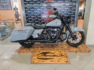 HARLEY DAVIDSON - ROAD KING