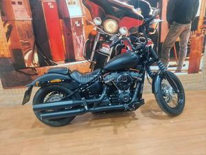 HARLEY DAVIDSON - STREET BOB