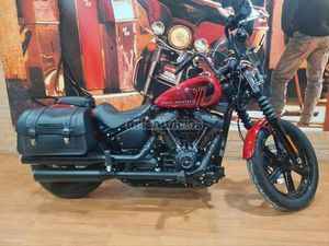 HARLEY DAVIDSON - STREET BOB