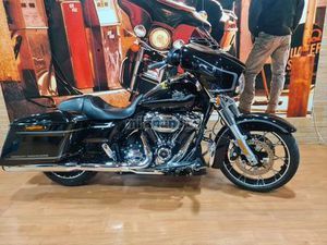 HARLEY DAVIDSON - STREET GLIDE