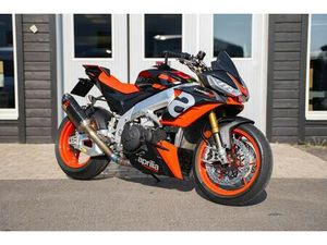 APRILIA TUONO V4 FACTORY *AKRAPOVIC & ÖHLINS* HÖSTKLIPP