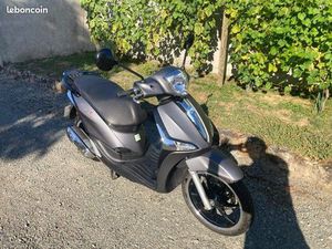 PIAGGIO LIBERTY 50 S 2022 6157 J’ME