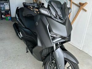 YAMAHA XMAX 300 ANNÉE 2024
