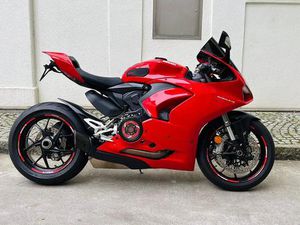 DUCATI PANIGALE V2 AUS 1.HAND
