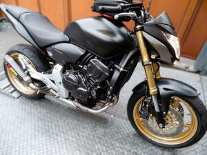 ② HORNET 600CM3 2013 102CV AKRA GARANTIE 1.2.3ANS JHB