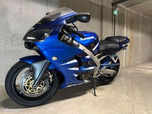 KAWASAKI ZX6R