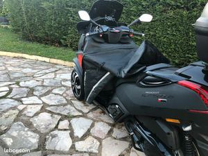 SCOOTER METROPOLIS 400