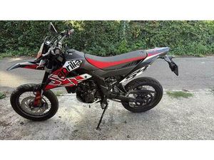 ② MOTO APRILIA SX 125