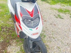 SCOOTER APRILIA 50 CM³