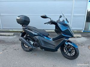 KYMCO SKYTOWN 125 PREMIÈRE MAIN 1230KM GARANTIE CONSTRUCTEUR 06/2029