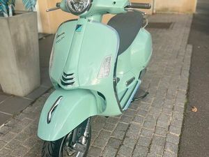 SCOOTER VESPA GTS 125