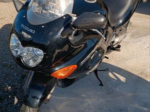 MOTO GSXF 600 SUZUKI