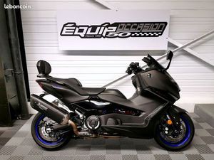 YAMAHA T-MAX 560 TMAX - AKRAPOVIC - ACCESSIBLE AU PERMIS A2 - GARANTIE CONSTRUCTEUR 07/2030