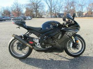 2011 SUZUKI GSX-R750™