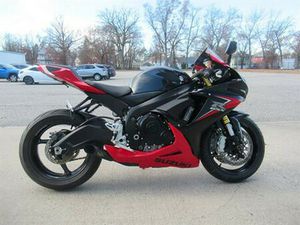 2014 SUZUKI GSX-R750™