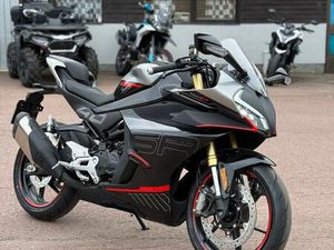 CFMOTO 450SR DEMO I ABSOLUT NYSKICK, 5 ÅRS GARANTI, 0% 36M