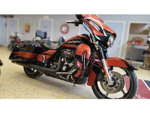 HARLEY-DAVIDSON STREET GLIDE CVO