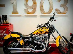 HARLEY-DAVIDSON FXDWG WIDE GLIDE TWIN CAM 96