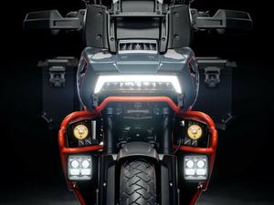 HARLEY-DAVIDSON RA1250SE CVO™ PAN AMERICA™