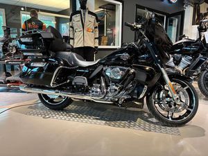 HARLEY-DAVIDSON STREET GLIDE ULTRA