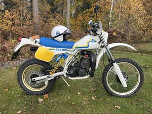 HUSQVARNA 250 WR -83