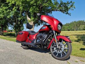 INDIAN CHIEFTAIN DARK HORSE