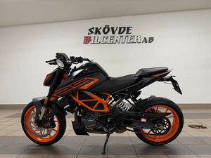 KTM DUKE 125 A1 / ABS / 1-ÄGARE / 1300MIL / NYSERVAD