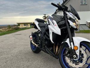 SUZUKI GSX S750Z