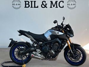 YAMAHA MT-09 SP HELSYSTEM LÅGA MIL 0KR INSATS