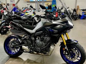YAMAHA TRACER 7 GT ABS I BUTIK NU 2 VÄSKOR FARTHÅLLARE VÄRME