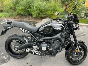 YAMAHA XSR 900