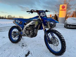 YAMAHA YZ250F GYT-R AKRAPOVIC