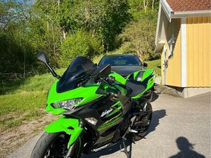 KAWASAKI NINJA 400 KRT EDITION ABS