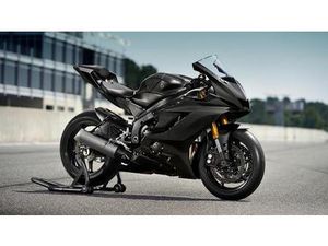 YAMAHA R6 RACE