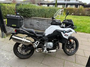 BMW F 750 GS, SÄNKT/NYSERVAD/FINT SKICK !!