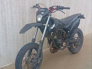 VEND MOTO 50 CC