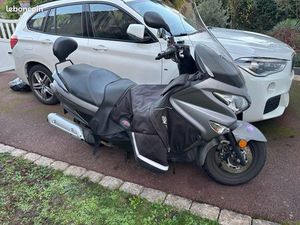 VENDS SUZUKI BURGMAN 125 ANNÉE 2017 TRÈS BON ÉTAT
