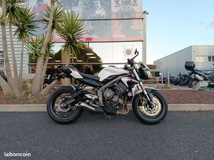 TRIUMPH STREET TRIPLE 660 S A2