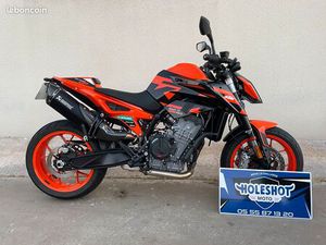 KTM 890 DUKE GP 1ERE MAIN