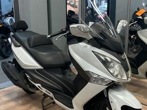 SYM GTS 300 - CONCESSION SYM OUVERT SAMEDI MATIN