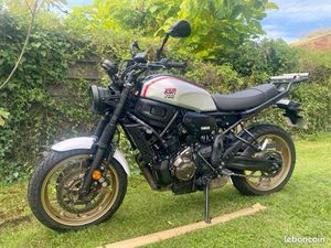 YAMAHA XSR 700 XTRIBUTE