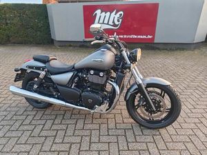 ② TRIUMPH THUNDERBIRD STORM 1700 2012 2950KM!!