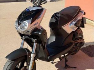 MBK STUNT NAKED REFAIT À NEUF